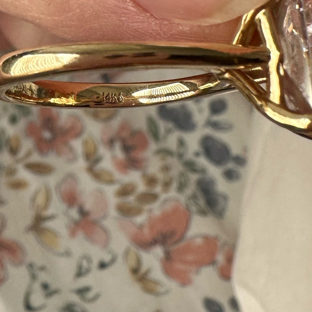 Radiant diamond ring - Picture 5 of 7